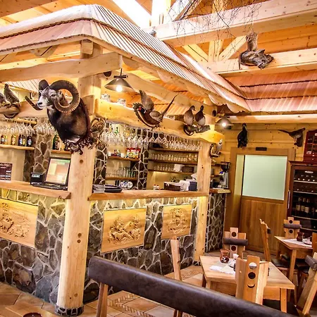 Salas Klak Apartahotel 3*