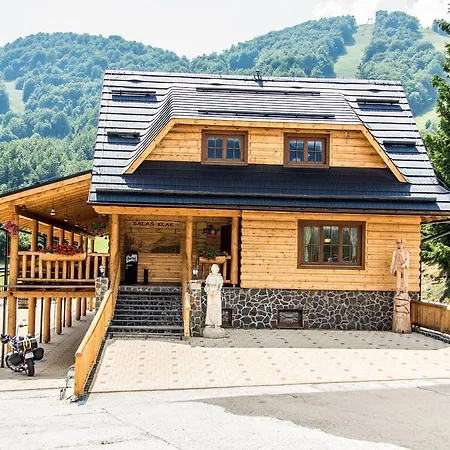 Salas Klak Apartahotel 3*