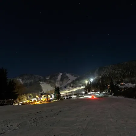 Salas Klak Apartahotel 3*